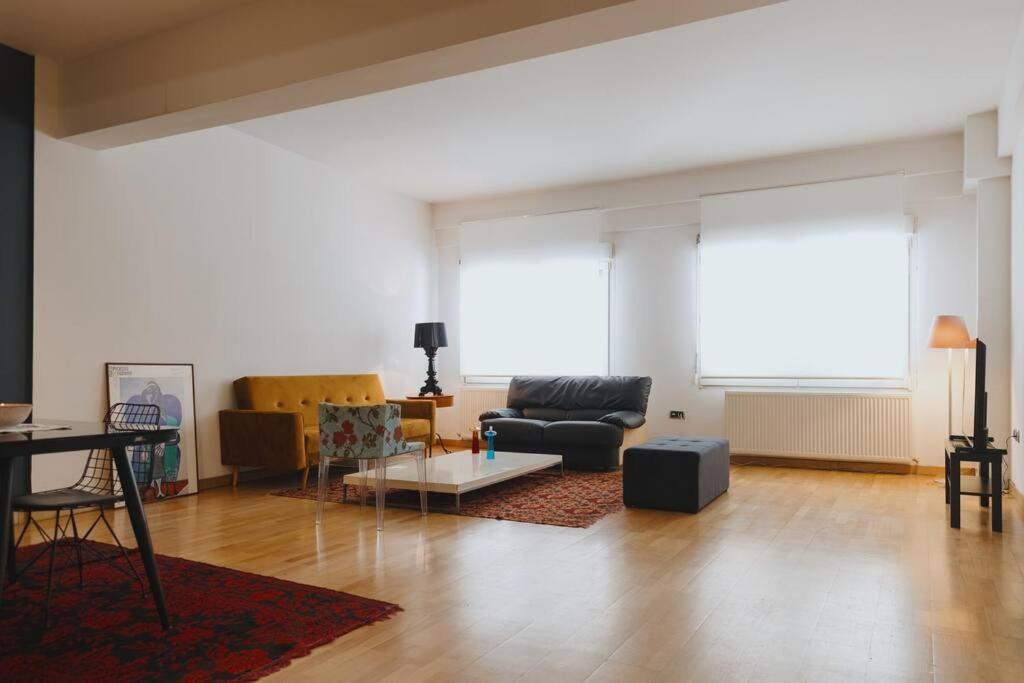 Cosy & Spacious Central Apartment Komotiní Eksteriør bilde